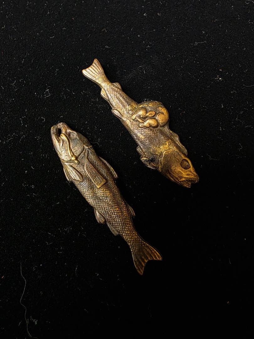 無銘 目貫 銅地 鮭に鼠図 拵 日本刀 刀装具 骨董 古美術 江戸時代 時代物