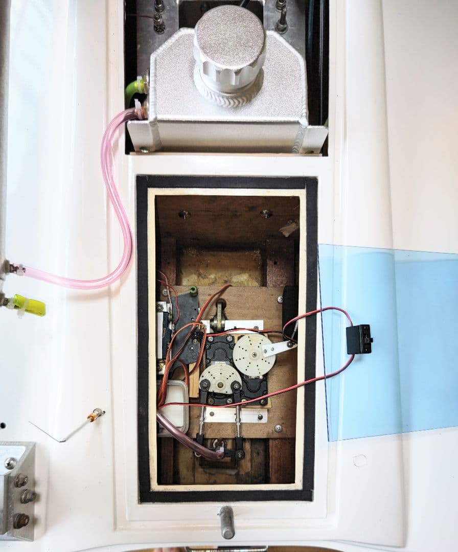 大型ラジコンボート　　　　　DELTA ACE　引き取り限定