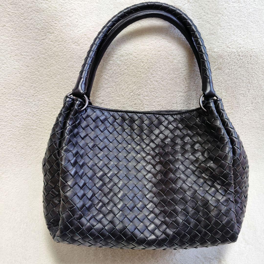 ボッテガヴェネタ　パラシュート　ワンショルダーバッグ　イントレチャート　ブラック