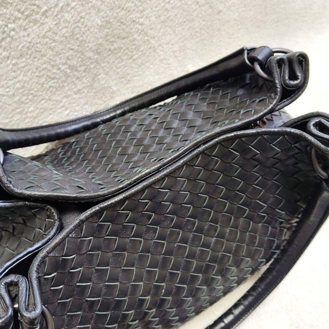 ボッテガヴェネタ　パラシュート　ワンショルダーバッグ　イントレチャート　ブラック