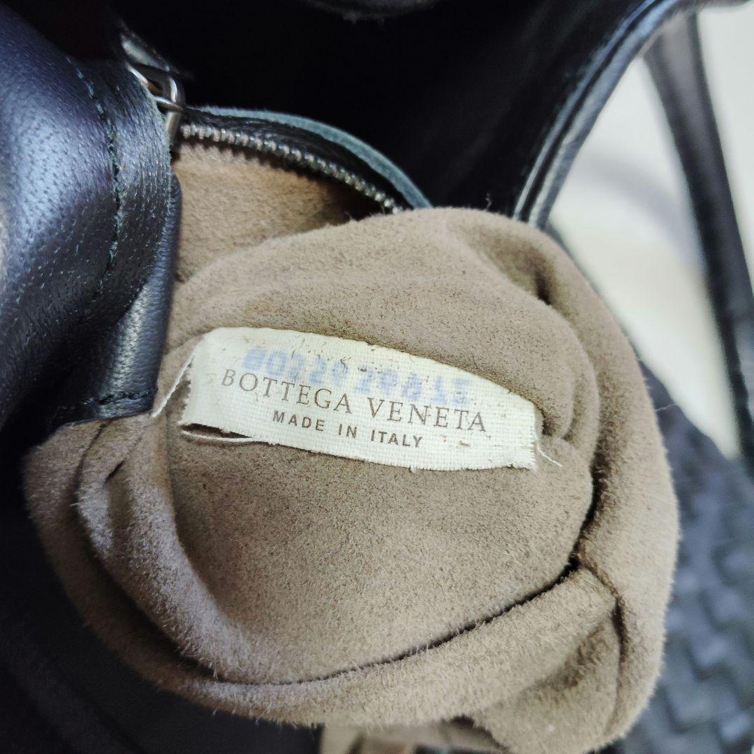 ボッテガヴェネタ　パラシュート　ワンショルダーバッグ　イントレチャート　ブラック