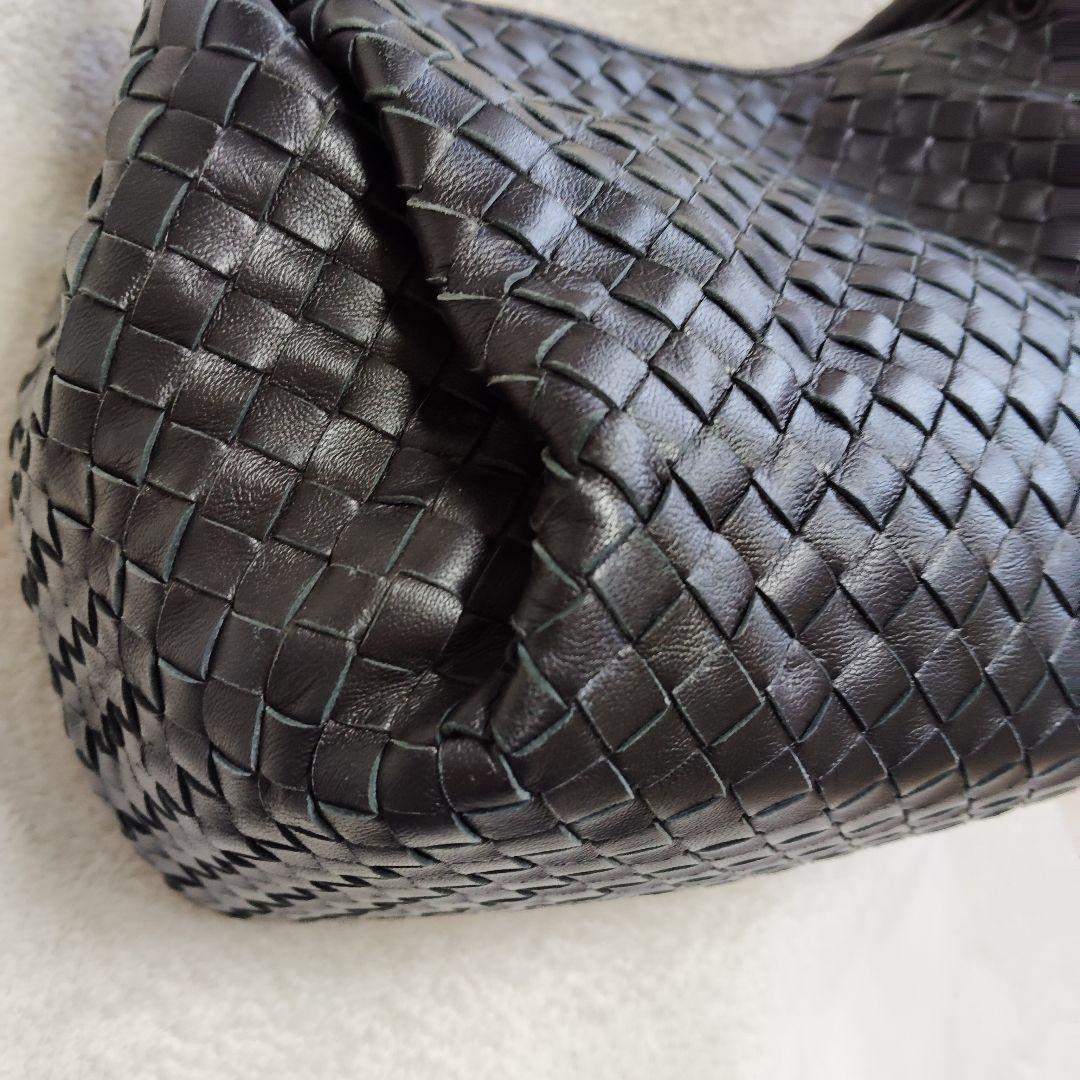 ボッテガヴェネタ　パラシュート　ワンショルダーバッグ　イントレチャート　ブラック