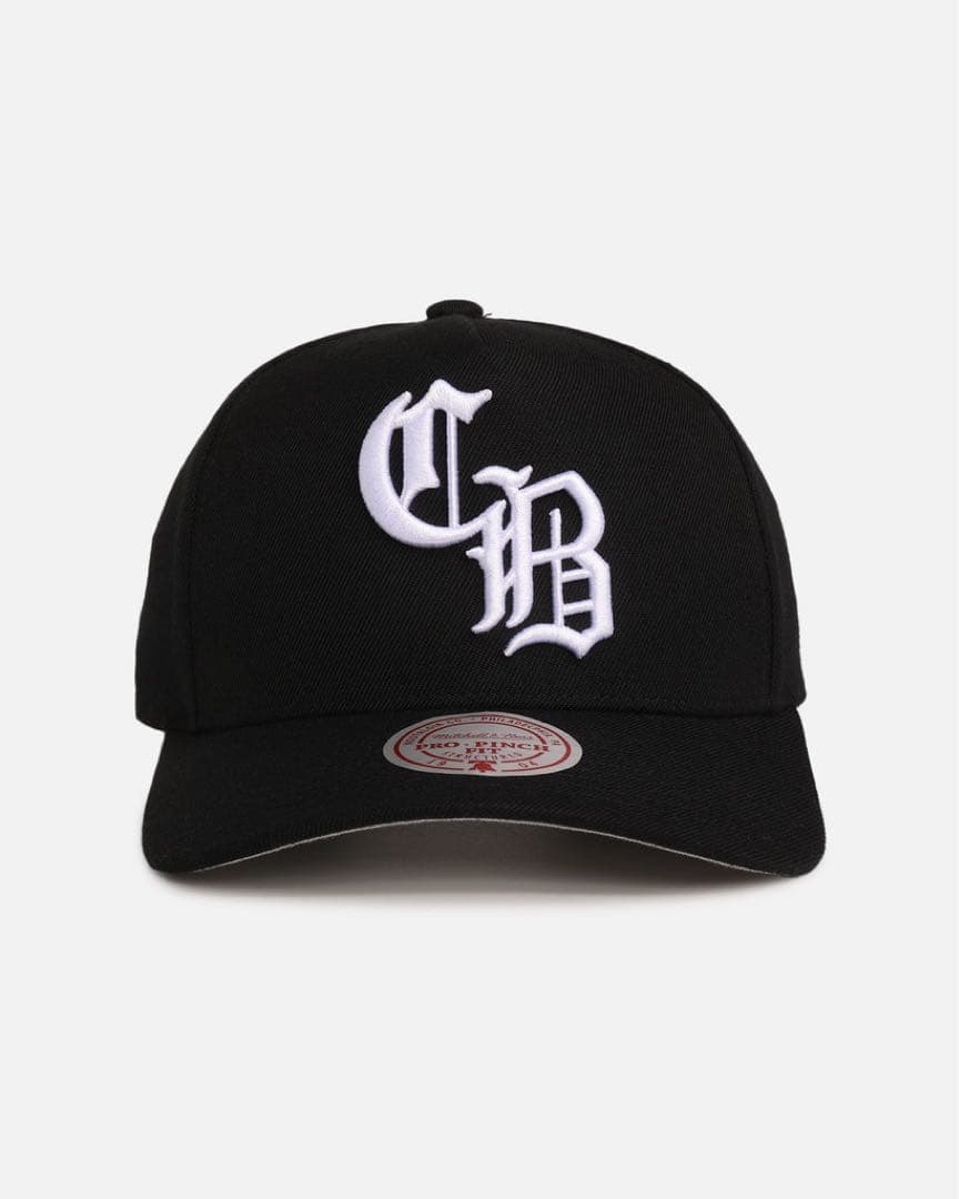 ミッチェルアンドネス シカゴブルズPRO PINCH SNAPBACKキャップ