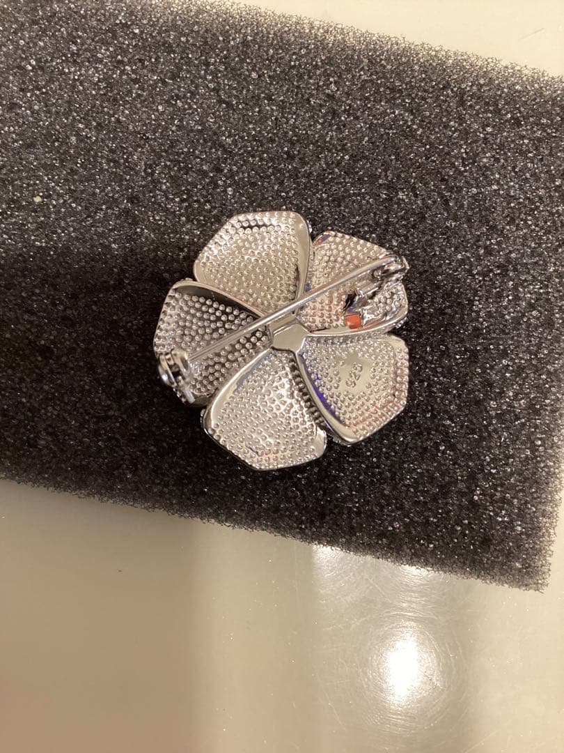 ハートちゃん❣️ミステリーセッティングブルーサファイアブローチ