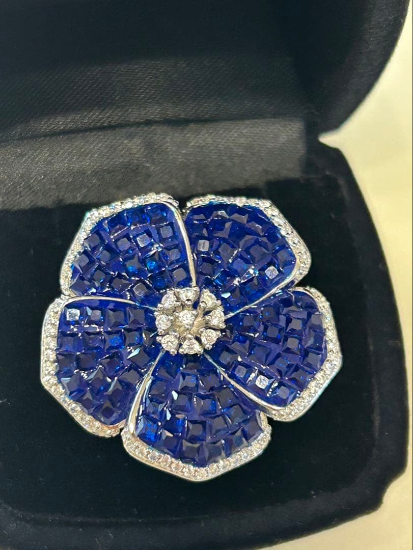 ハートちゃん❣️ミステリーセッティングブルーサファイアブローチ