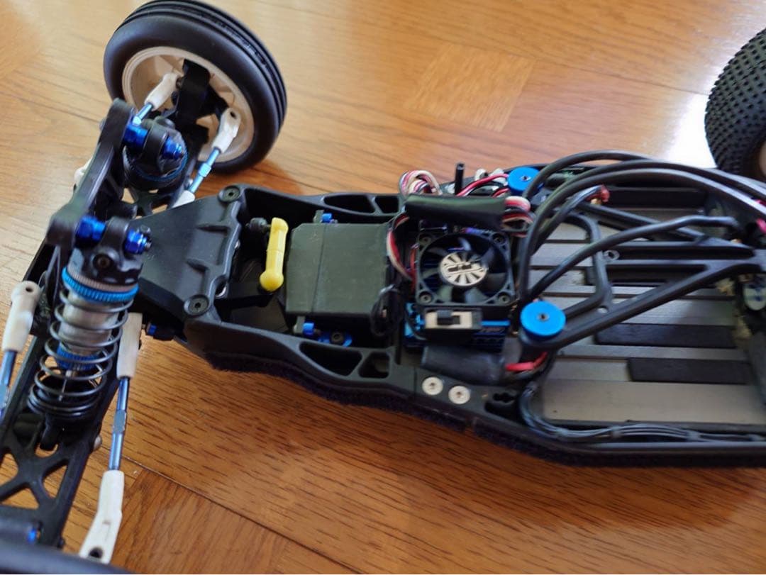 アソシ B5M ファクトリーライト すぐ走行◎