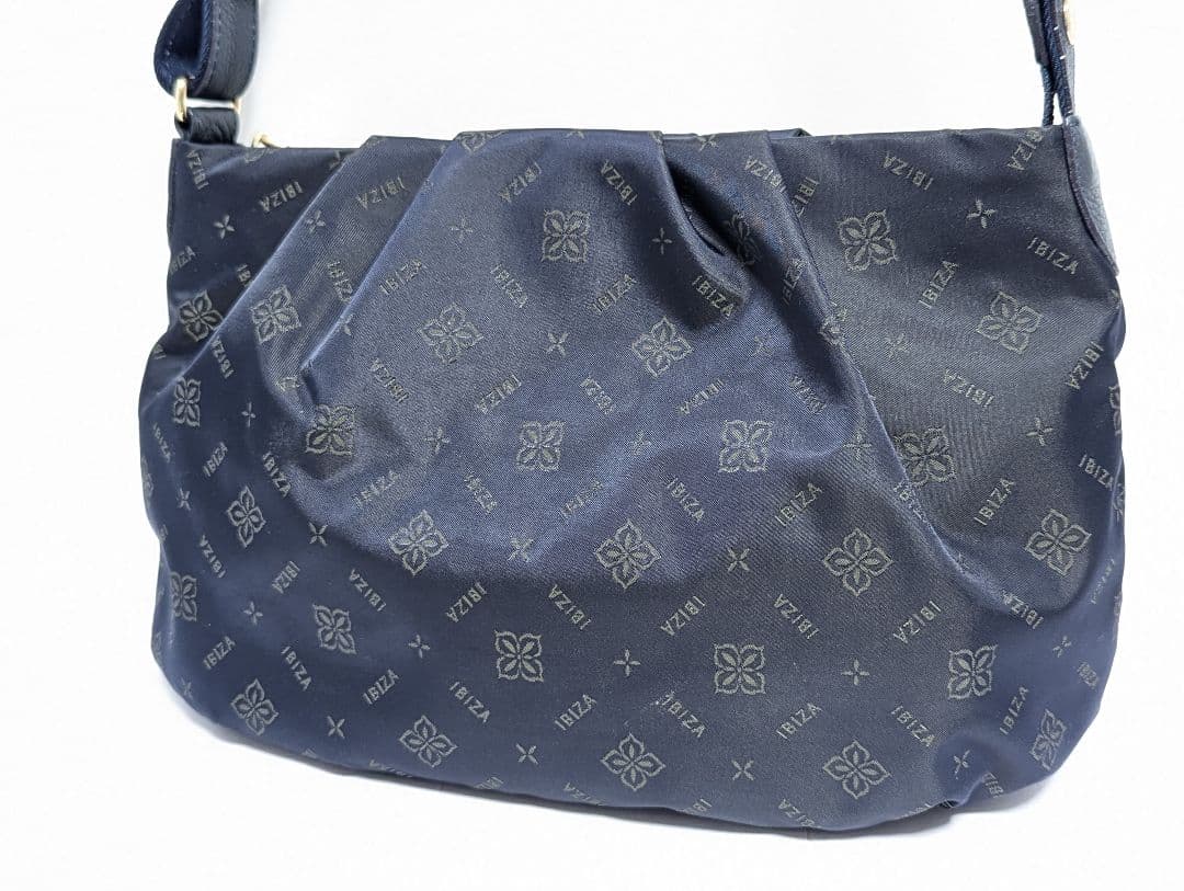 IBIZA　ナイロン　ショルダーバック　総柄 ネイビー