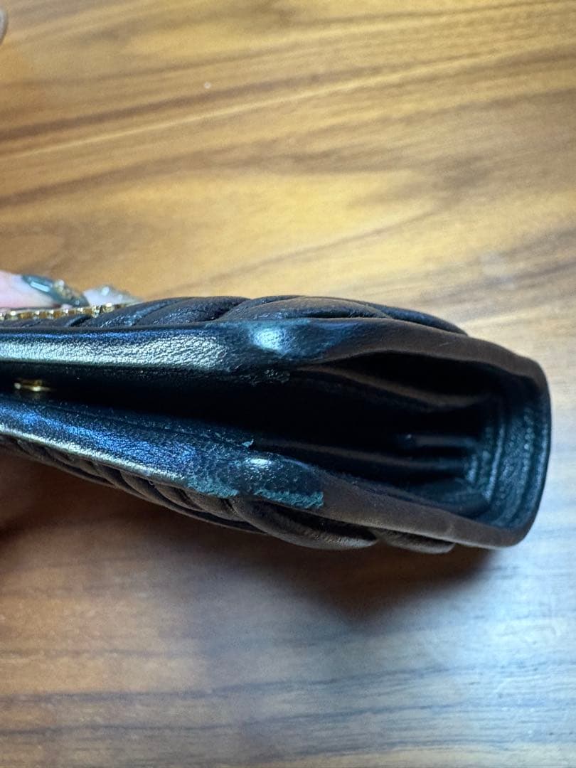 miu miu マテラッセ　レザー二つ折り財布