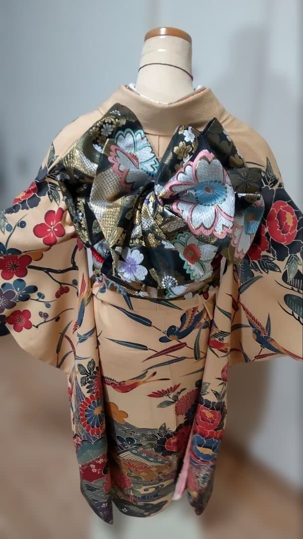 振袖一式　フルセット　紅型　正絹　超美品　おまけ付き