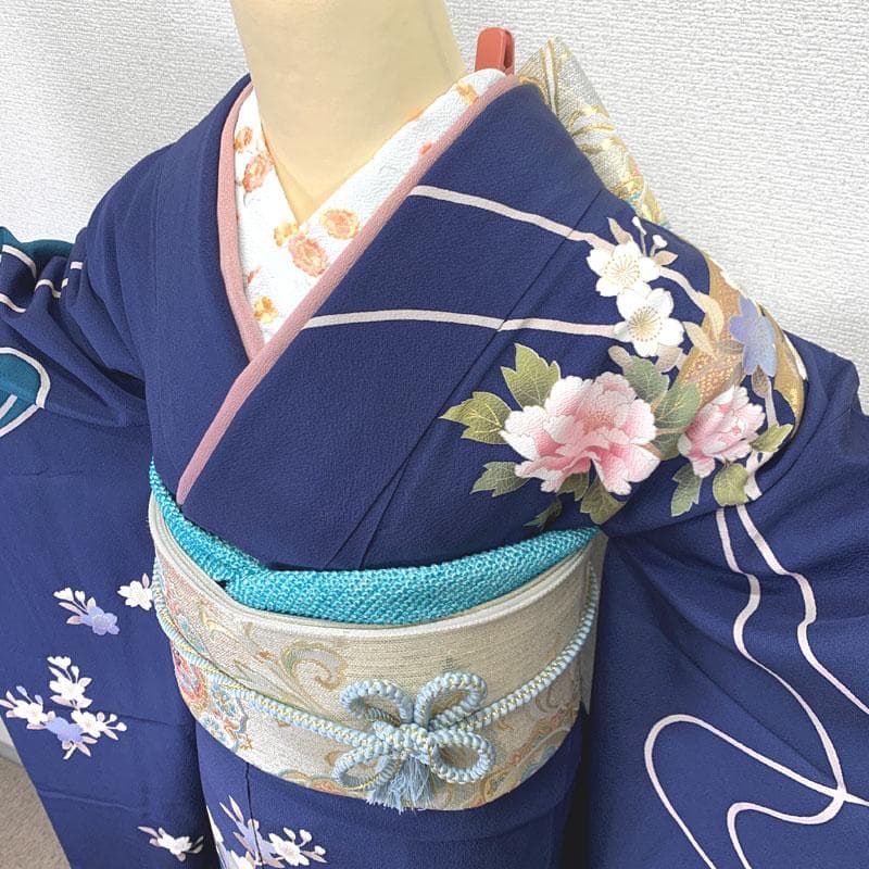 511z50.410y11.小物類〇振袖 金彩 牡丹 桜 熨斗 紺色〇美品