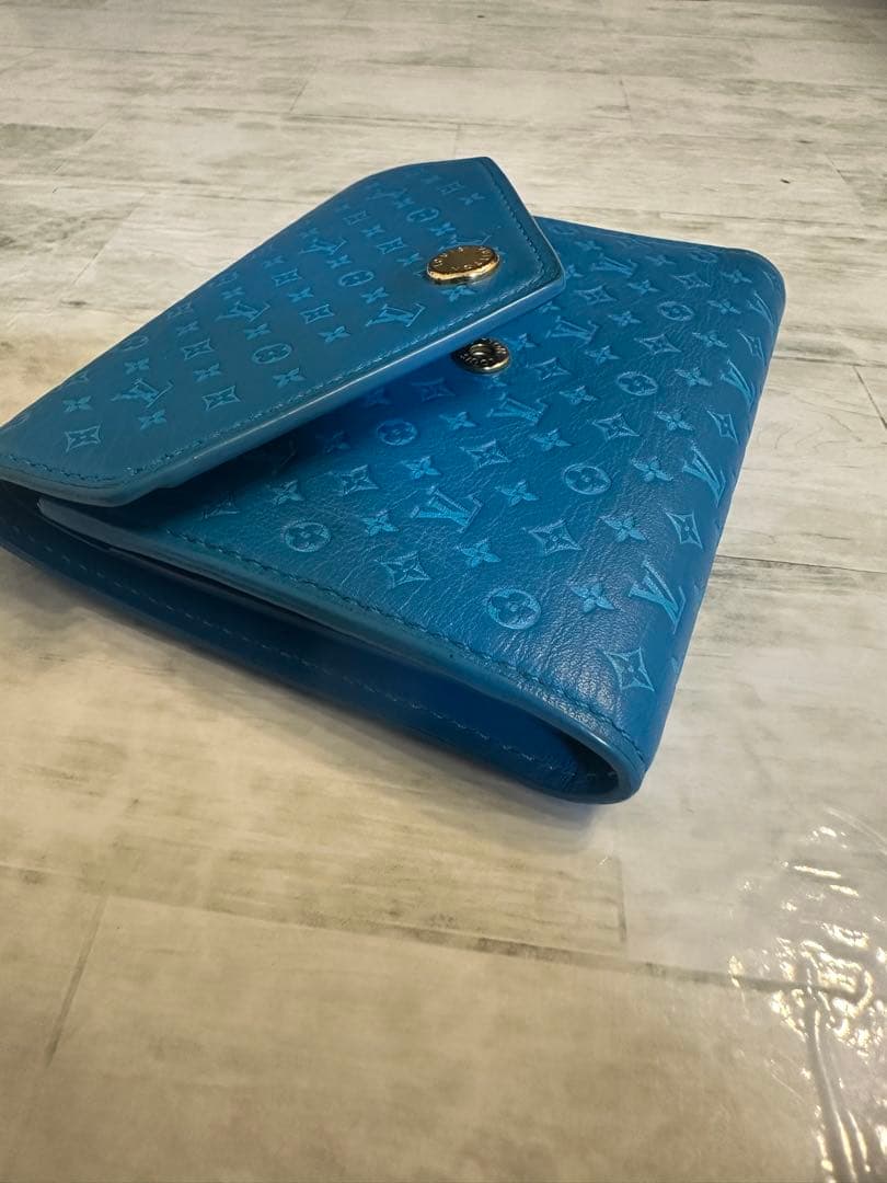 ルイヴィトンレディースポルトフォイユヴィクトリーヌナノグラム