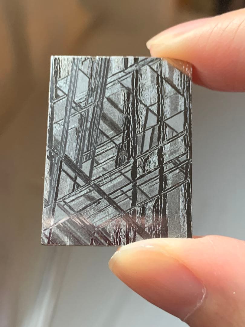 ギベオン鉄隕石　スライス標本　メテオライト　セリコ　パワーストーン　化石　根付