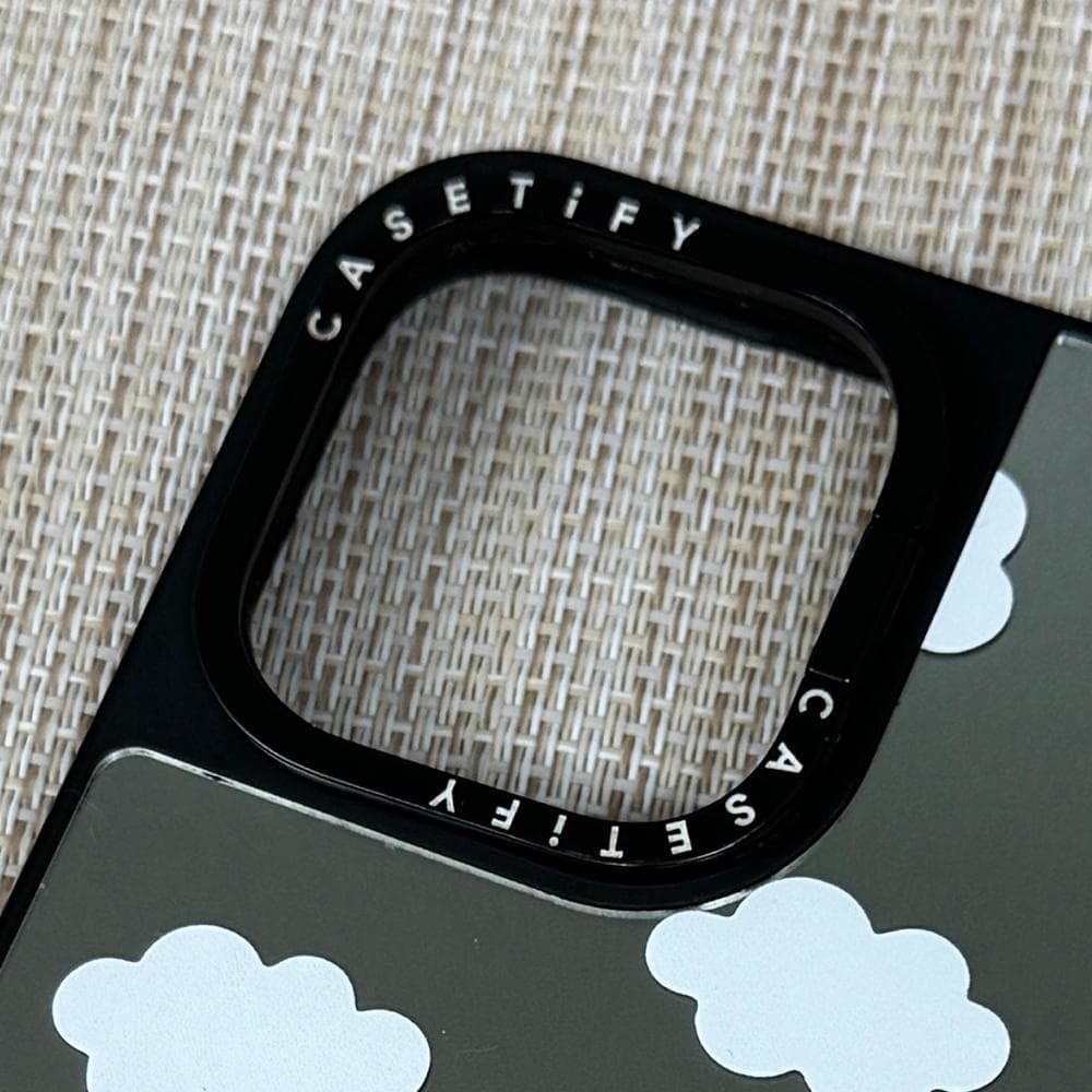 iPhone 15Pro 本体 + CASETiFY＆花井祐介コラボケースセット