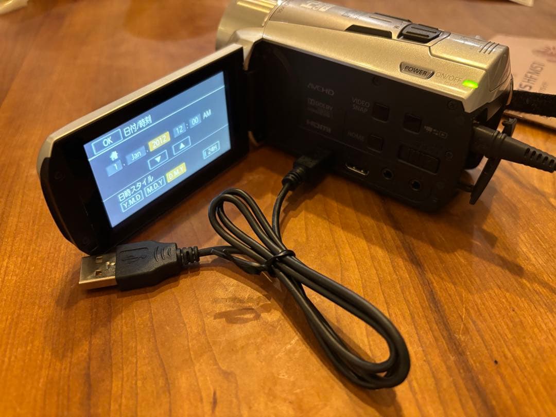 ビデオカメラ CANON ivis HFM51 video camera