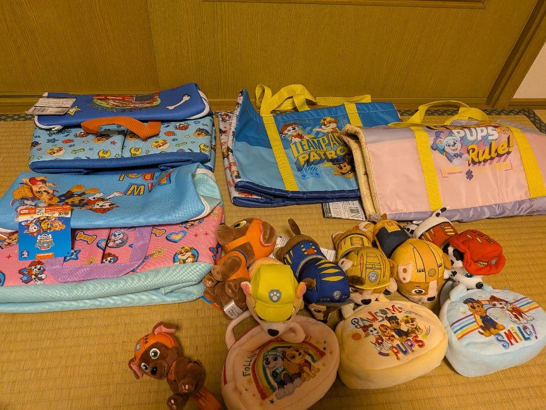 パウ・パトロール 大きなポッケ付きバスケット 　保冷カゴバッグ　ぬいぐるみポーチ