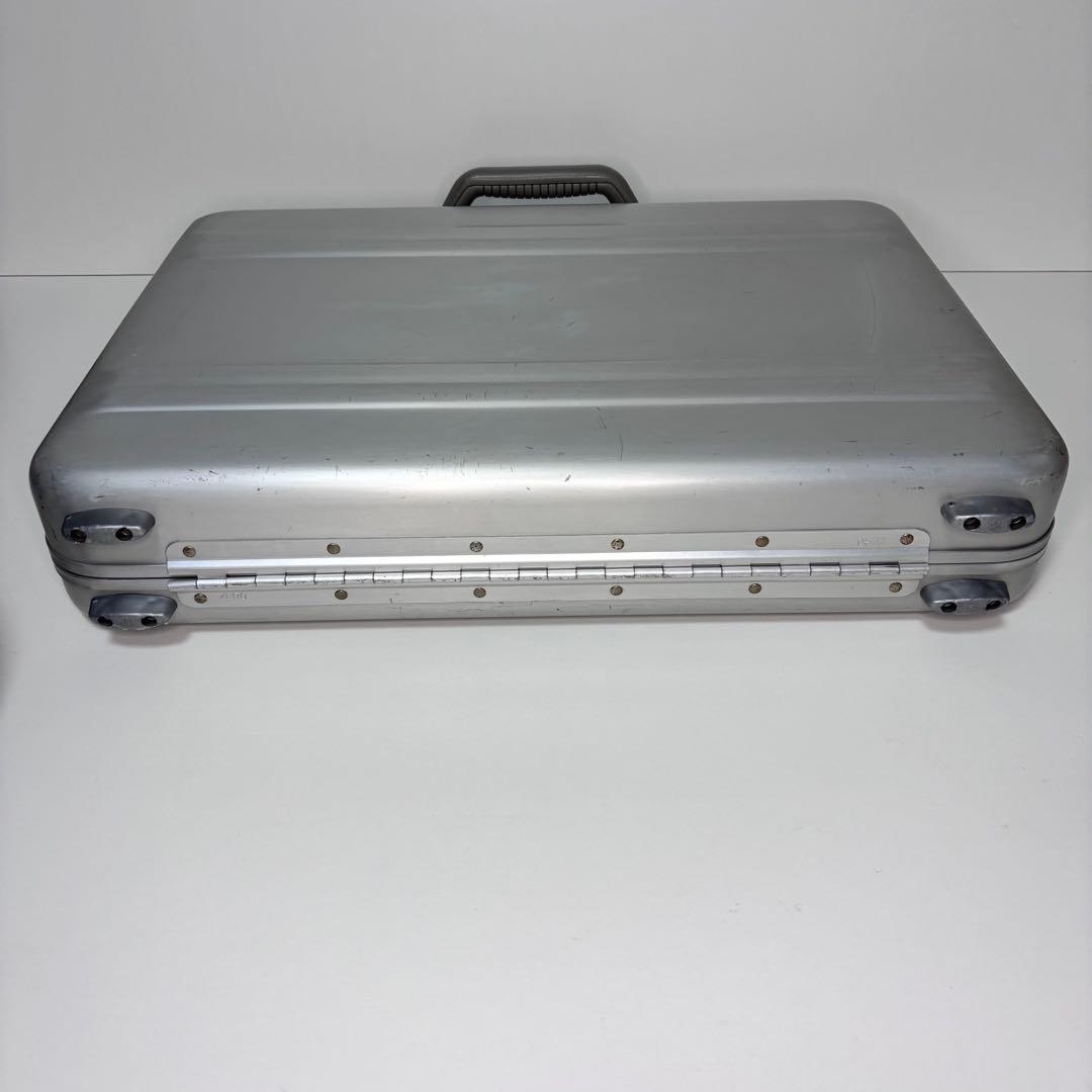 ZERO HALLIBURTON ゼロハリバートン アタッシュケース ダイアル