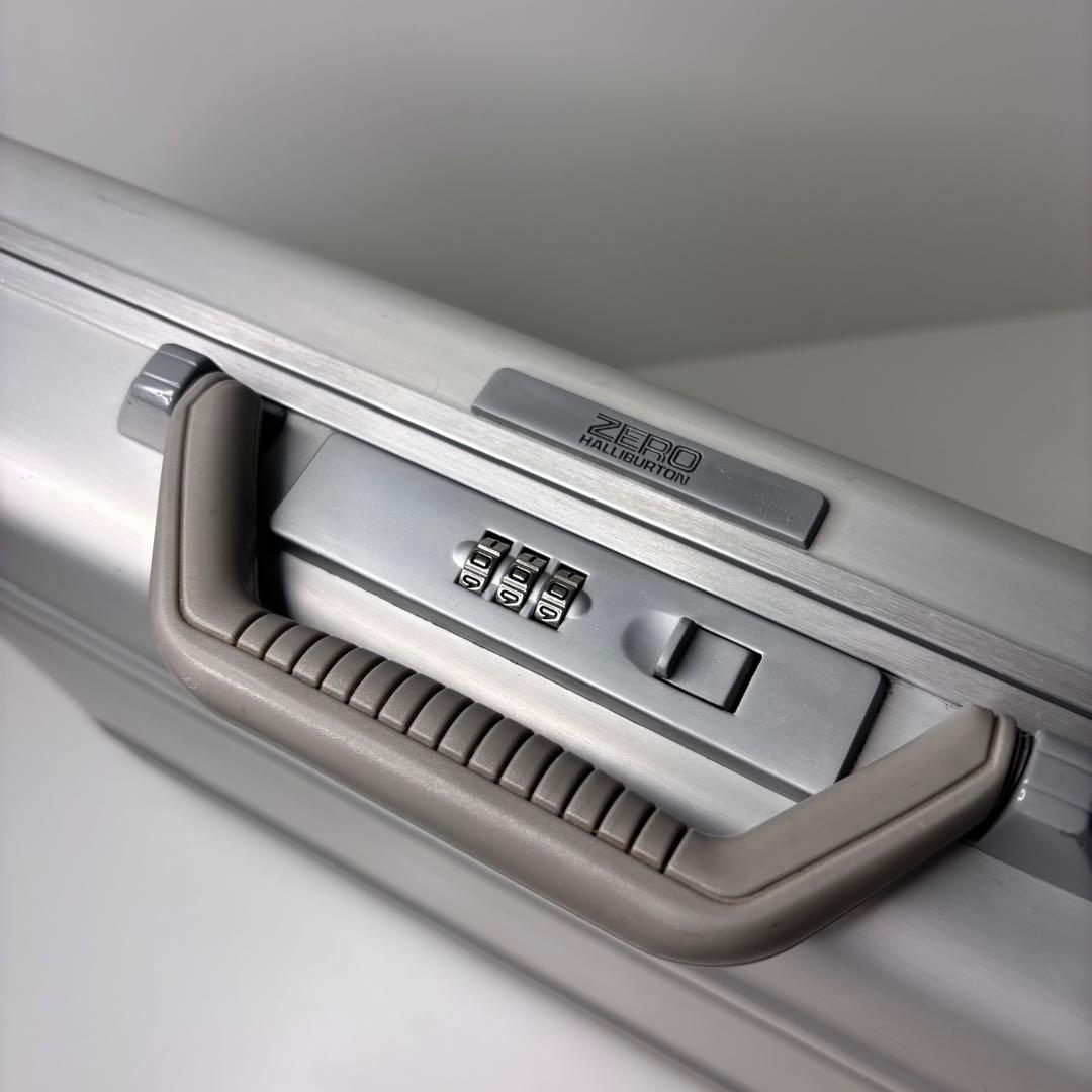 ZERO HALLIBURTON ゼロハリバートン アタッシュケース ダイアル