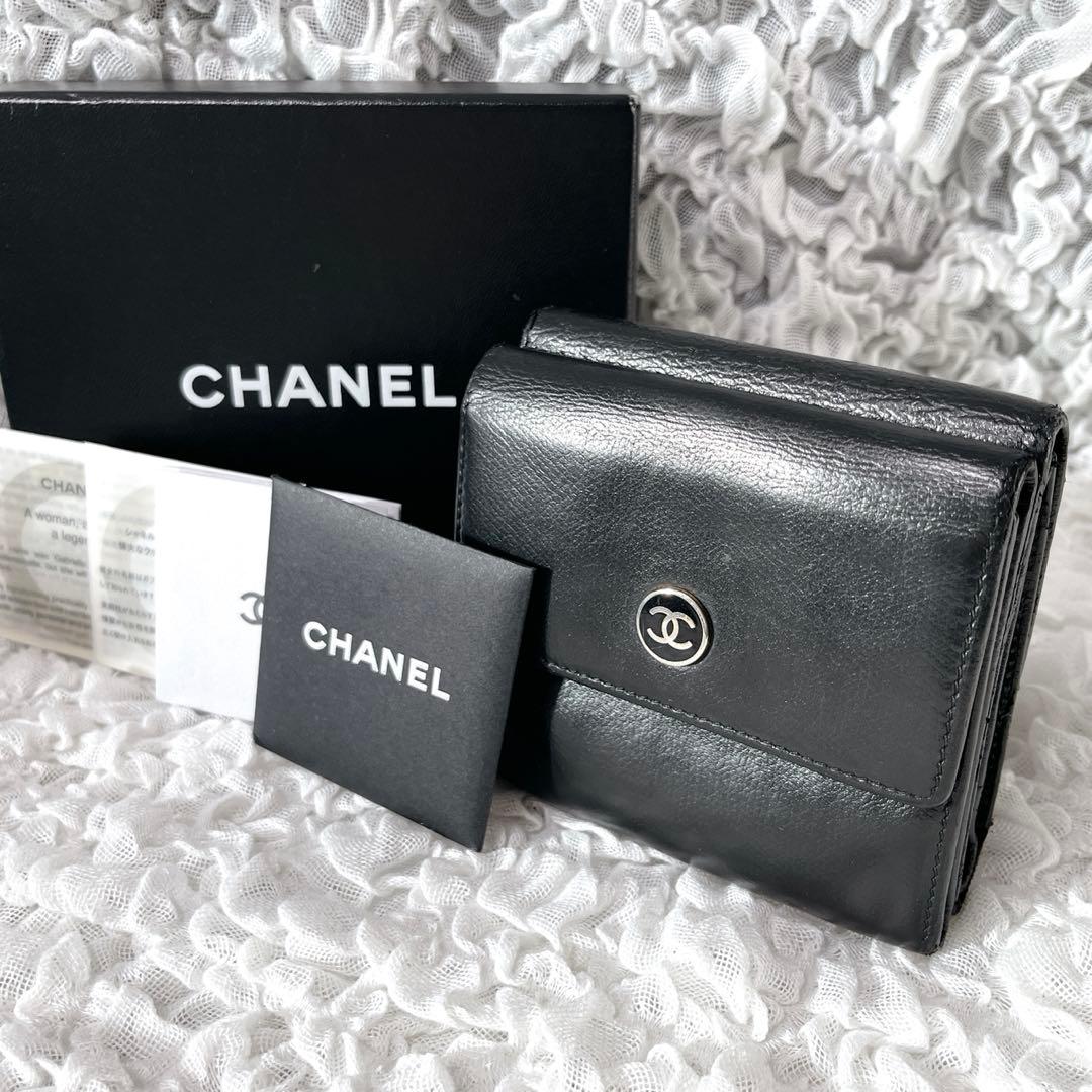 CHANEL ブラック 三つ折り財布　シャネル　ココマーク　レザー　コンパクト