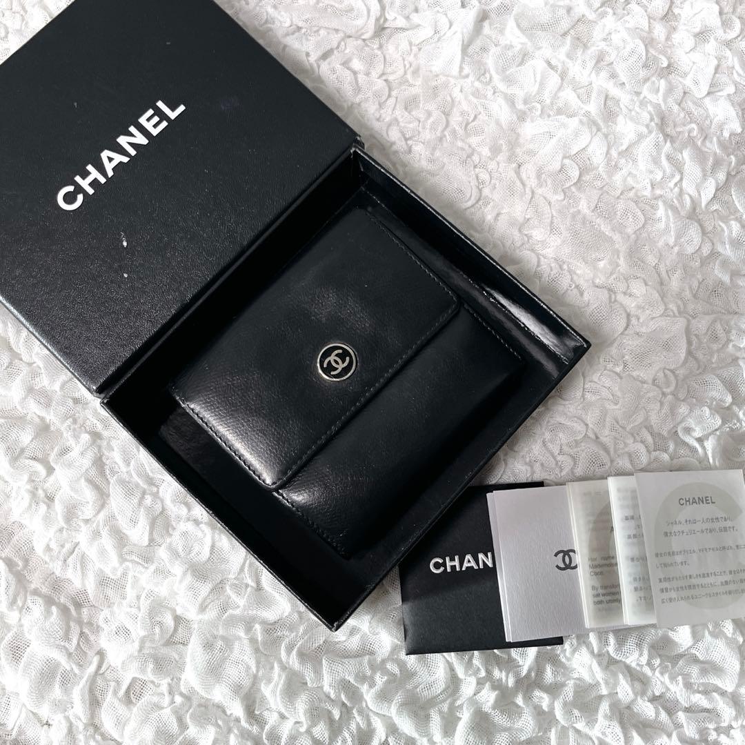 CHANEL ブラック 三つ折り財布　シャネル　ココマーク　レザー　コンパクト
