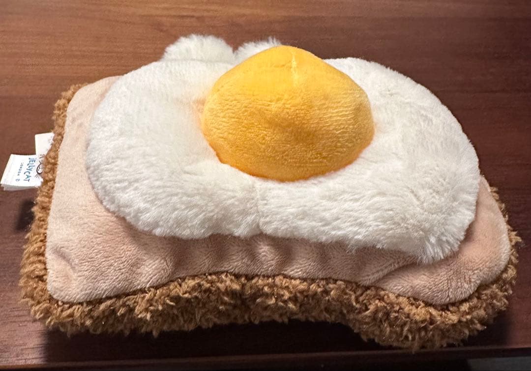 エグランタイン エッグ・オン・トーストぬいぐるみ