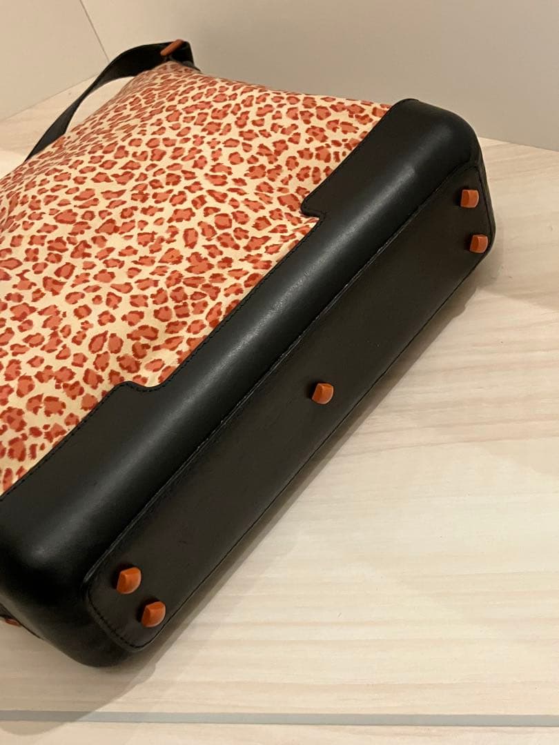 BOTTEGA VENETA ボッテガ　ヒョウ柄　肩掛けショルダーバッグ