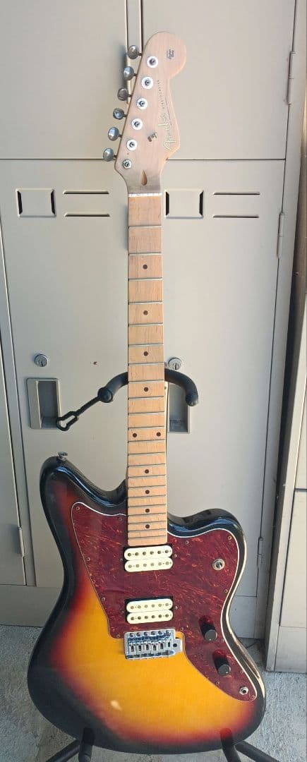 Fender stratocaster エレキギター