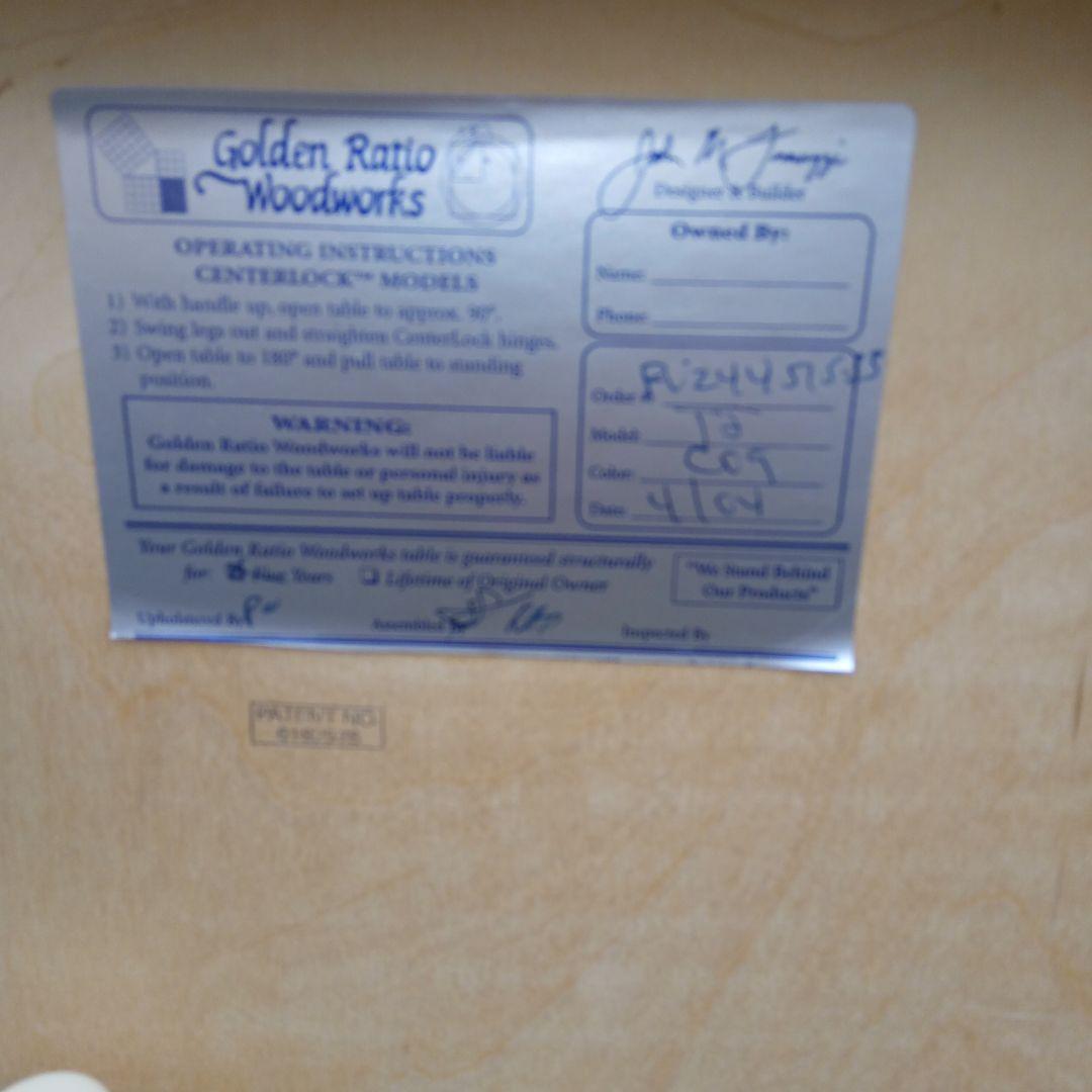 青い折りたたみベッド