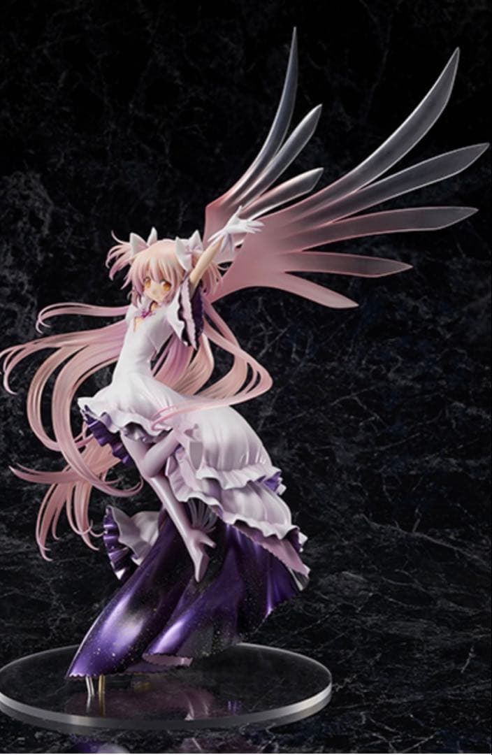 魔法少女まどか　マギカ　アルティメットまどか　1/8スケールフィギュア