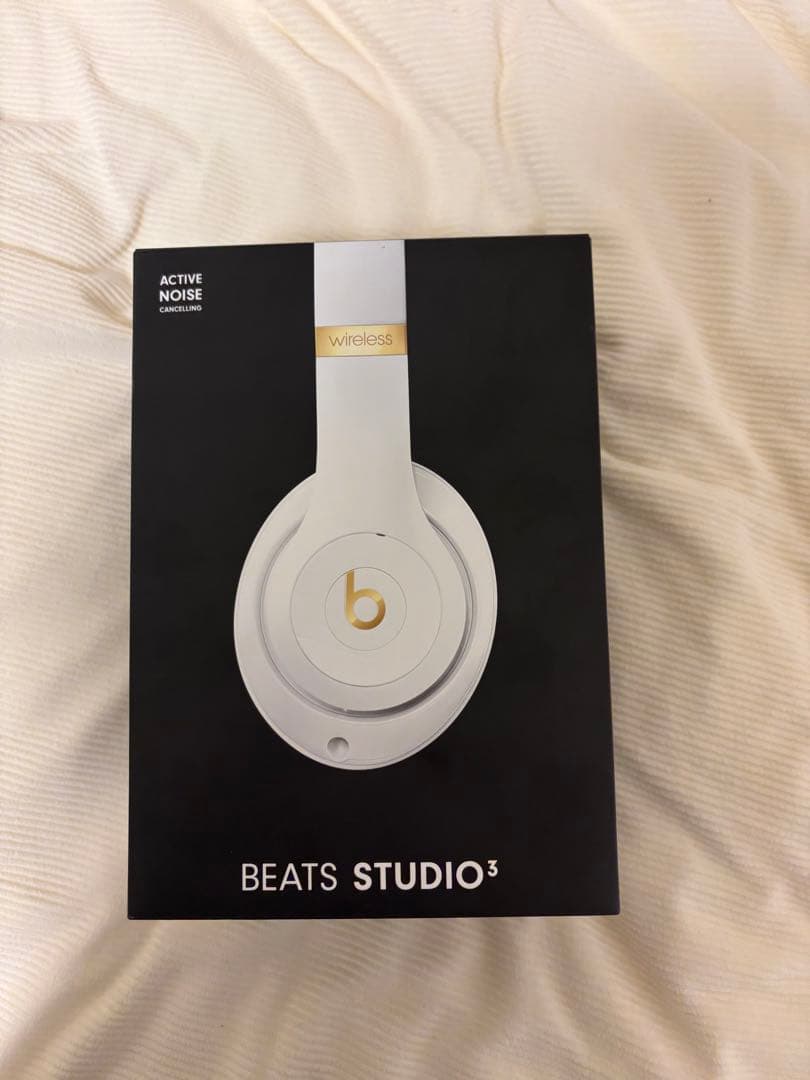 ♡くまちゃん♡ 様 Beats Studio 3 ワイヤレスヘッドホン ホワイト