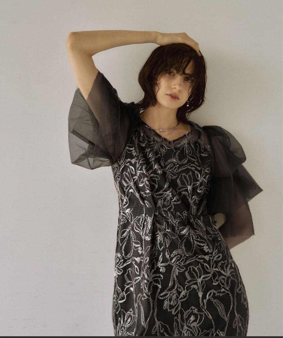 Dorry Doll フラッフィースリーブペンシルドレス　ブラック