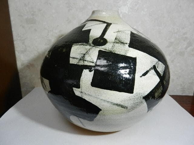 京焼　伝統工芸士「河島浩三」作　大型花瓶（高２７．５㌢、胴３０㌢、重５．８㌕）