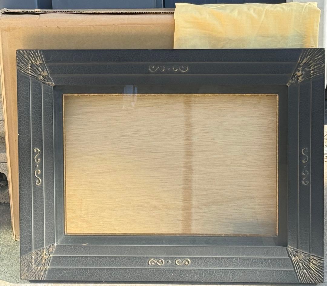 6Pサイズ アンティーク調黒い装飾的な額縁 前面ガラス＆黄色袋＆供箱付き1/6