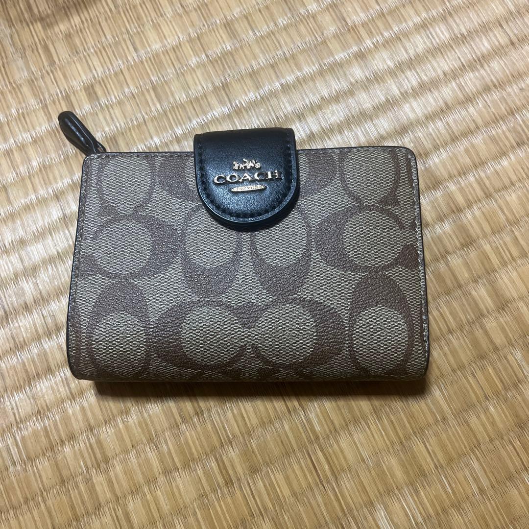 COACH コーチ　二つ折り財布　シグネチャー　新品未使用