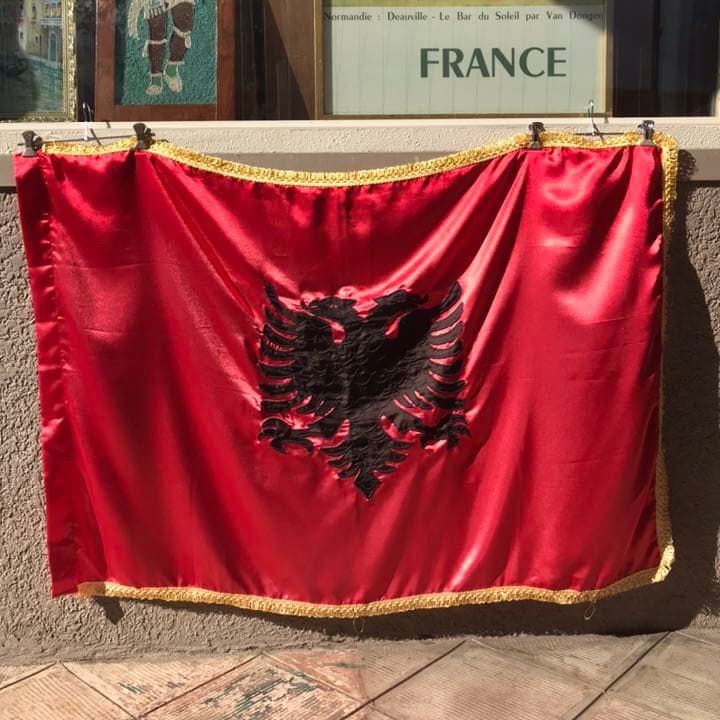 希少品！BIG アルバニア共和国国旗　東ヨーロッパ　ヴィンテージインダストリアル