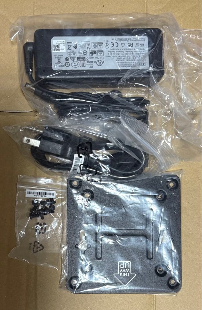 ミニPC Intel NUC 6i3SYH