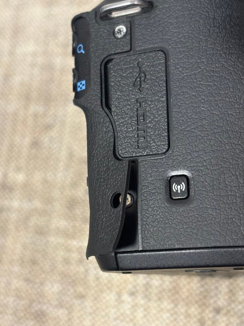 Canon EOS KissMミラーレス一眼カメラ