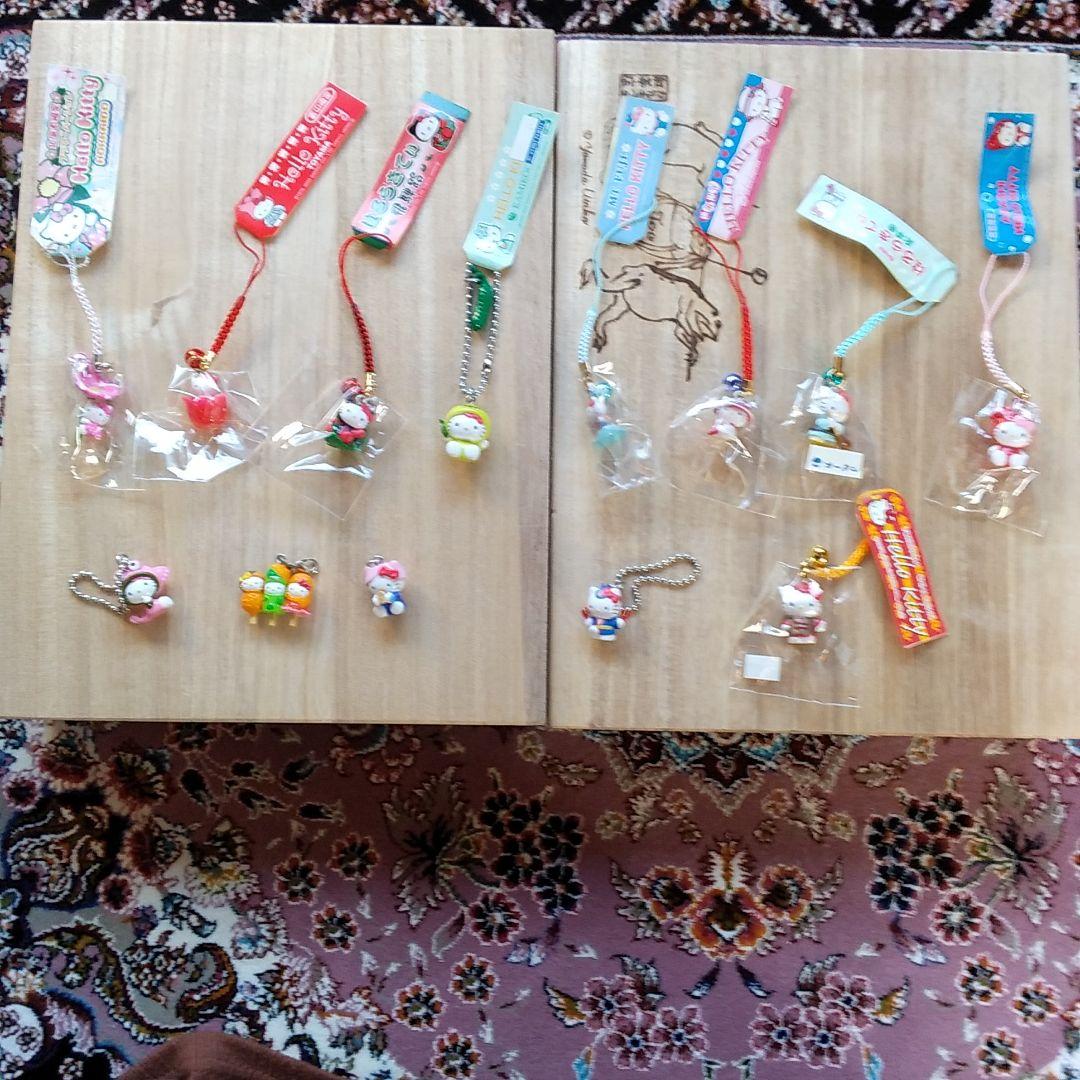 ご当地キティ　キーホルダー　根付け　ストラップ　134個 ハローキティ