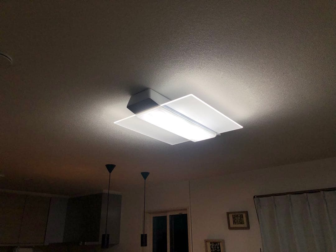 パナソニック　スピーカー搭載LEDシーリングライト HH-CF0806A