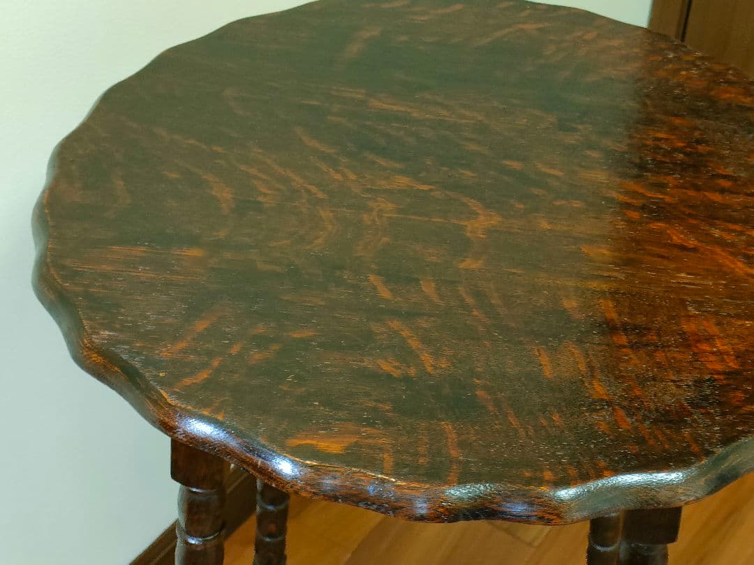 ●英国アンティーク●状態良●コーヒーテーブル・サイドテーブル●装飾脚