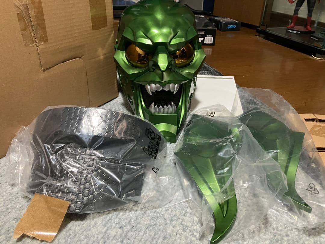 ハズブロ　グリーンゴブリン　ヘルメット