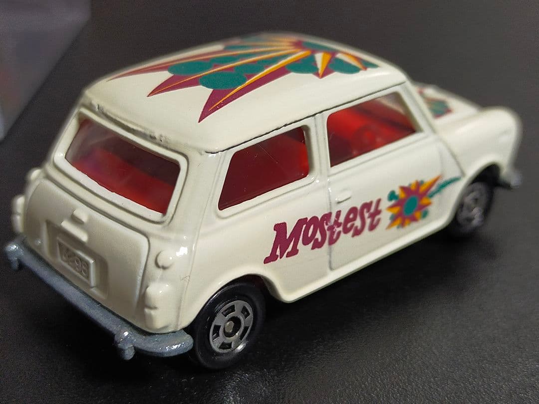 トミカ ミニクーパー トラフィック ポップアート BLMC 日本製 青箱 b