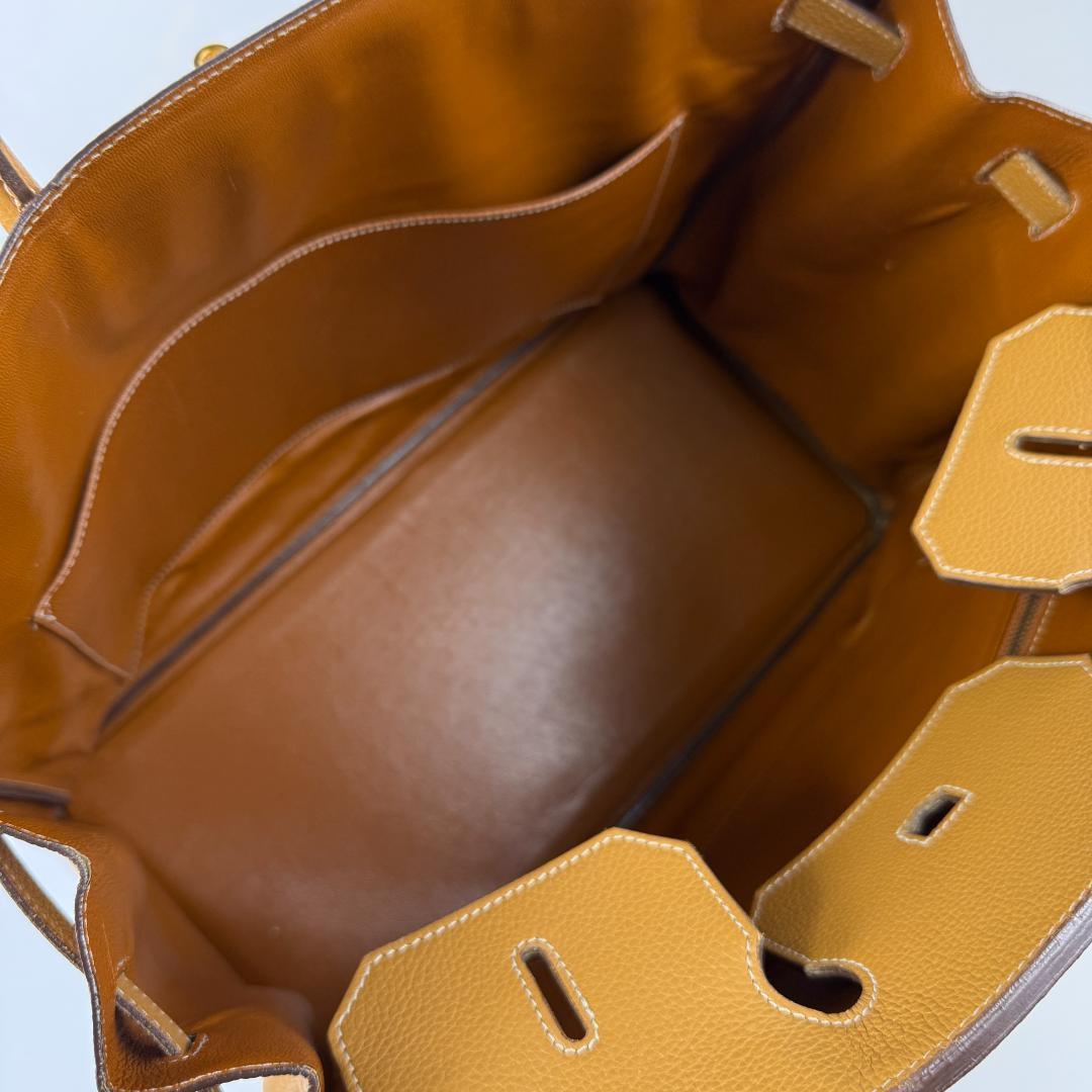 美品 本革 ハンドバッグ キャメル フラップ 嘉手納 鍵 ベルト レザー