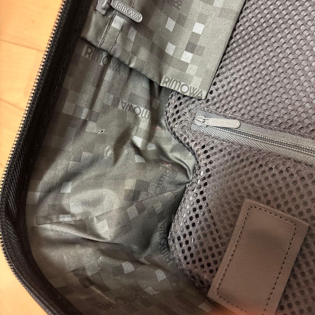 リモワサルサ　2輪　機内持ち込みサイズ