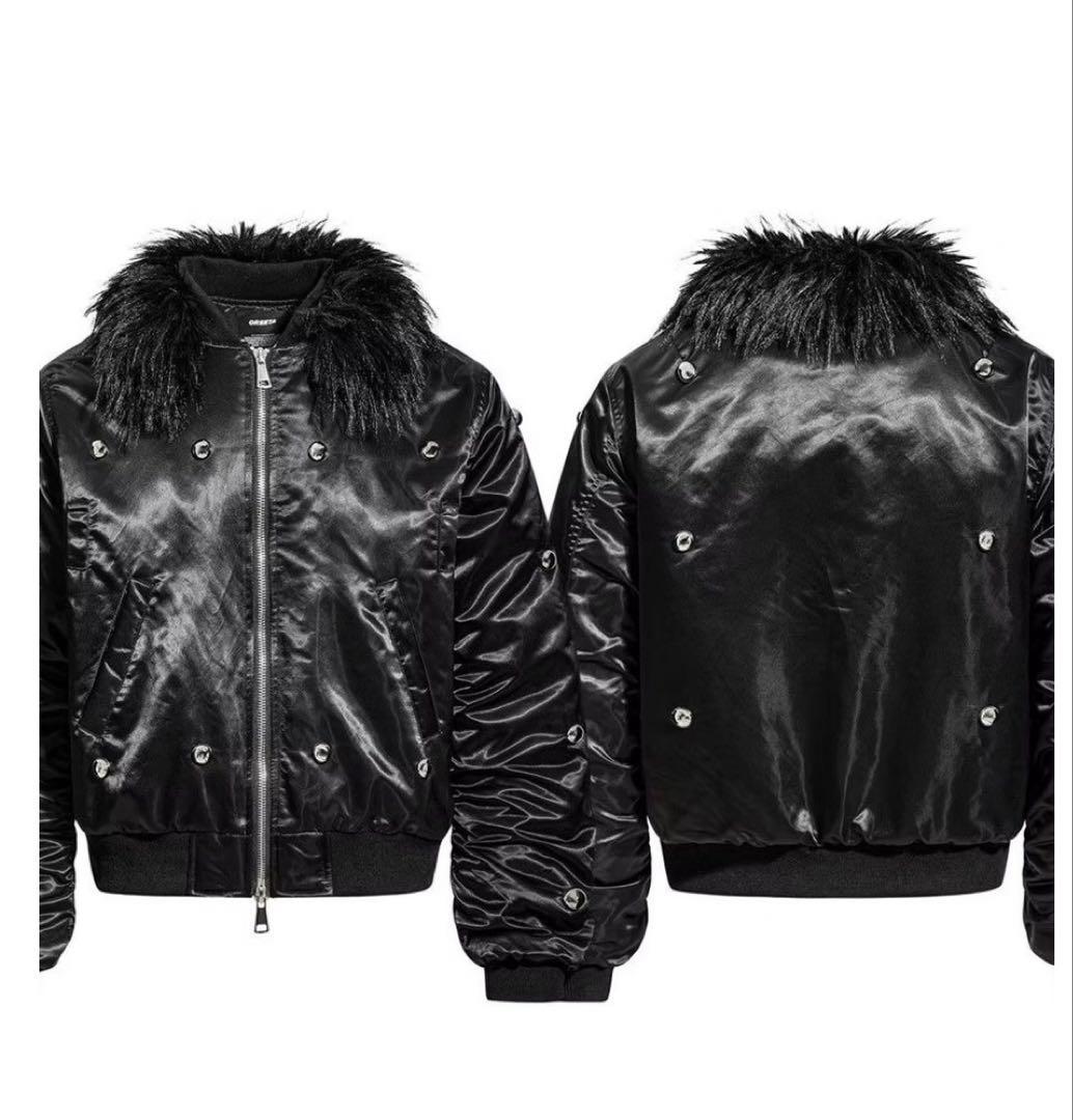 黒いファー付きボンバージャケット