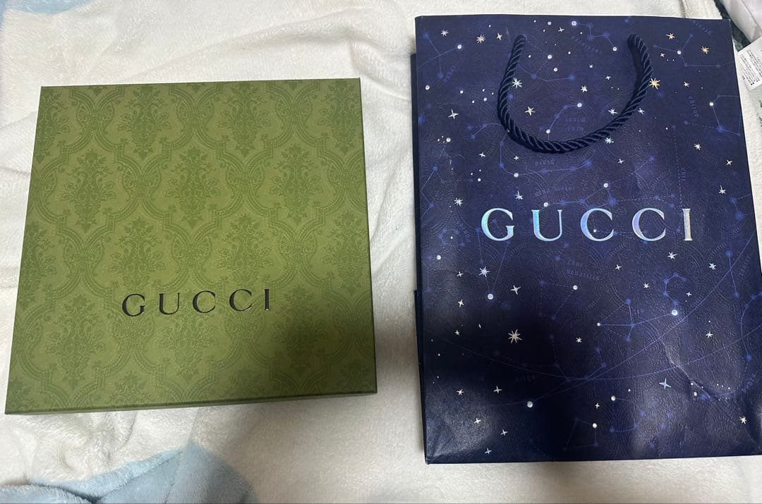 GUCCI ギフト包装用紙袋 ネイビー 大 マフラー
