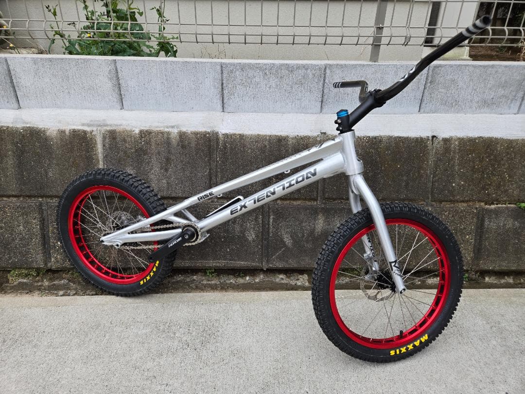 EXTENTION RISE 20インチ トライアル自転車 ブレーキ・ペダルレス