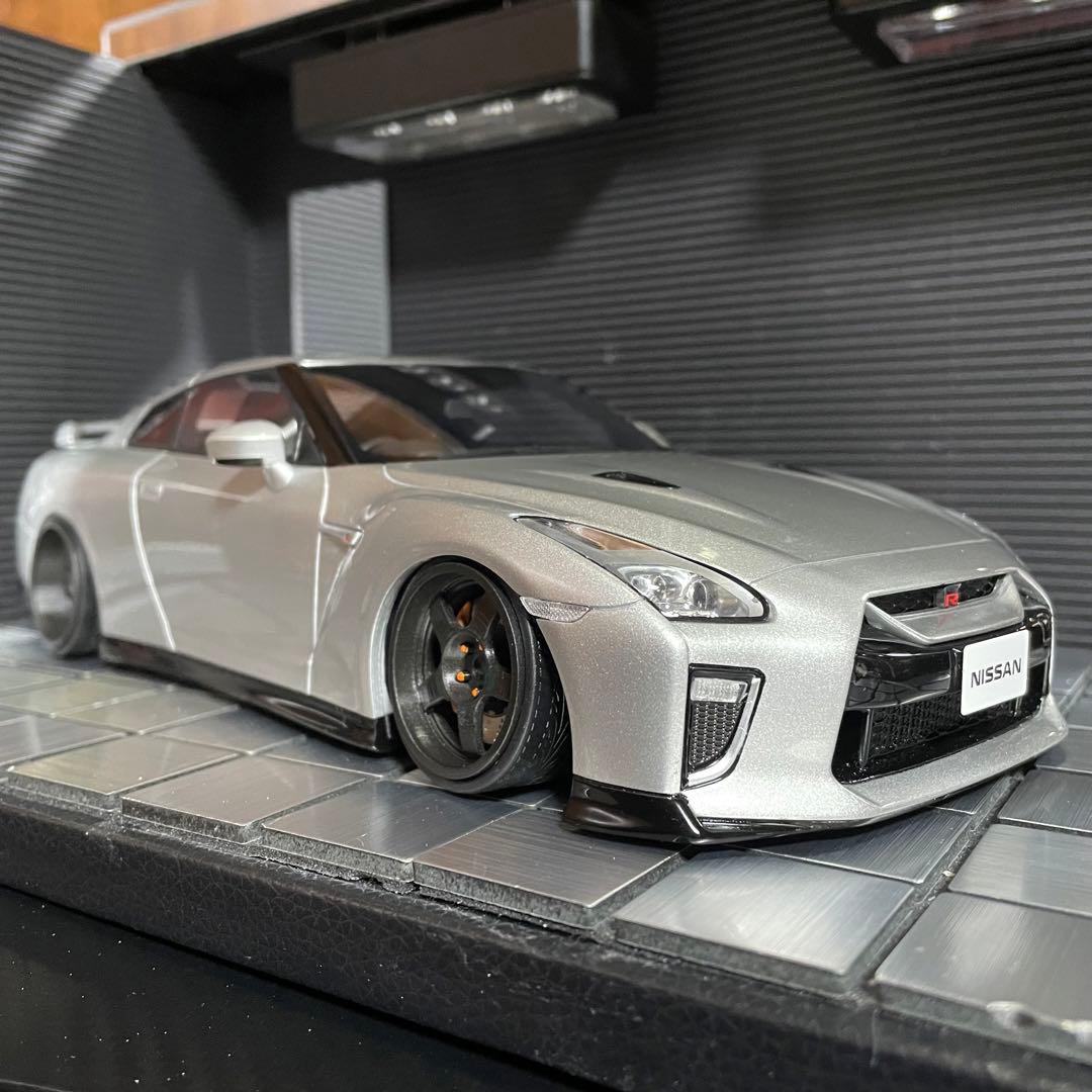 京商 1/18ニッサンGT-R R35 プレミアムエディション(カスタム仕様)