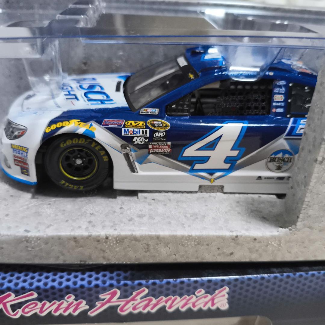 未使用　Kevin Harvick ダイキャストカー 1:24