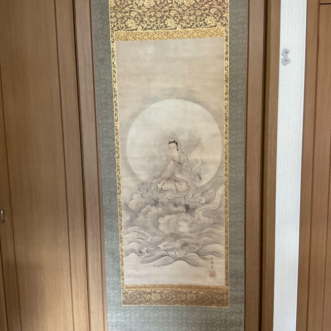 宏斎画肉筆画 紙本掛軸 【 雲上観音図 】 軸先仏具軸 良品桐箱付