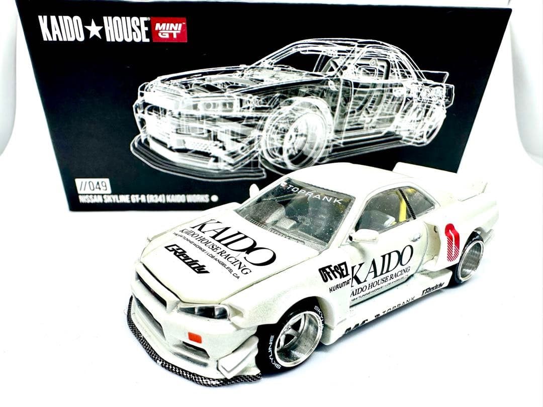 MINIGT Nissan スカイライン GT-R R34 街道ハウス 2セット